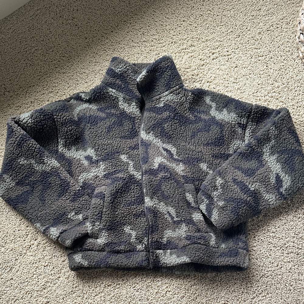 AE Camouflage Sherpa Jacket